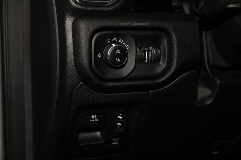2025 RAM 1500 Laramie Crew Cab 4x4 5