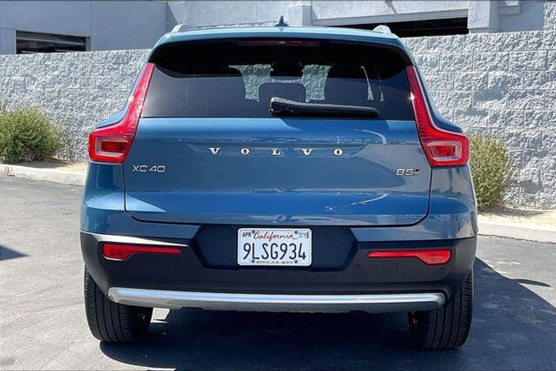 Used 2024 Volvo XC40 B5 CoreImage 3
