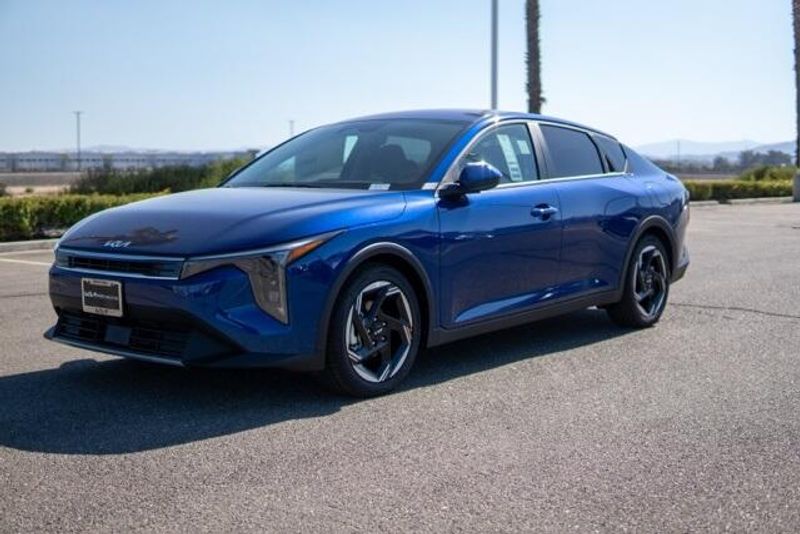 New 2025 Kia K4 EXImage 3
