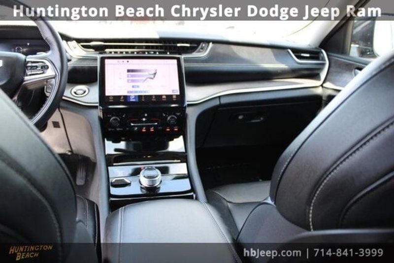 2022 Jeep Grand Cherokee LimitedImage 16