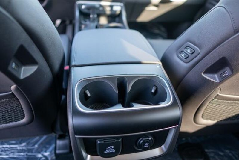 2026 Kia Carnival Hybrid SX PrestigeImage 13