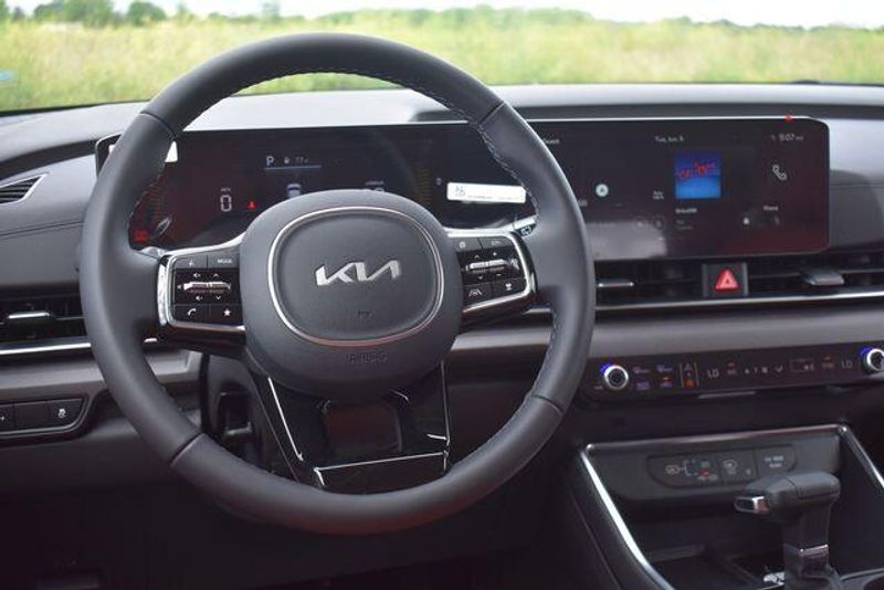 New 2026 Kia Carnival EXImage 21