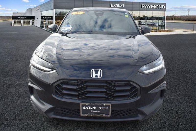 Used 2025 Honda HR-V SportImage 8