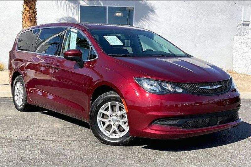 Used 2023 Chrysler Voyager LXImage 12