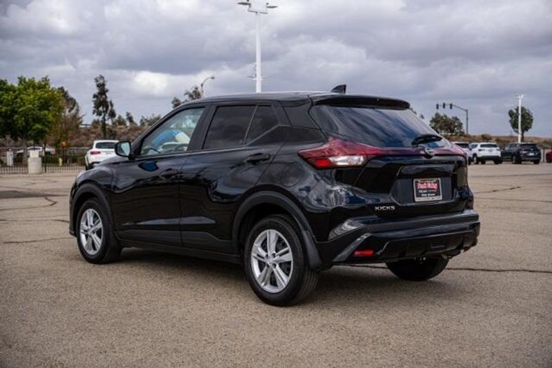 Used 2024 Nissan Kicks SImage 5
