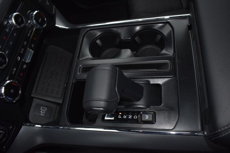 2025 Ford F-150 XLTImage 18