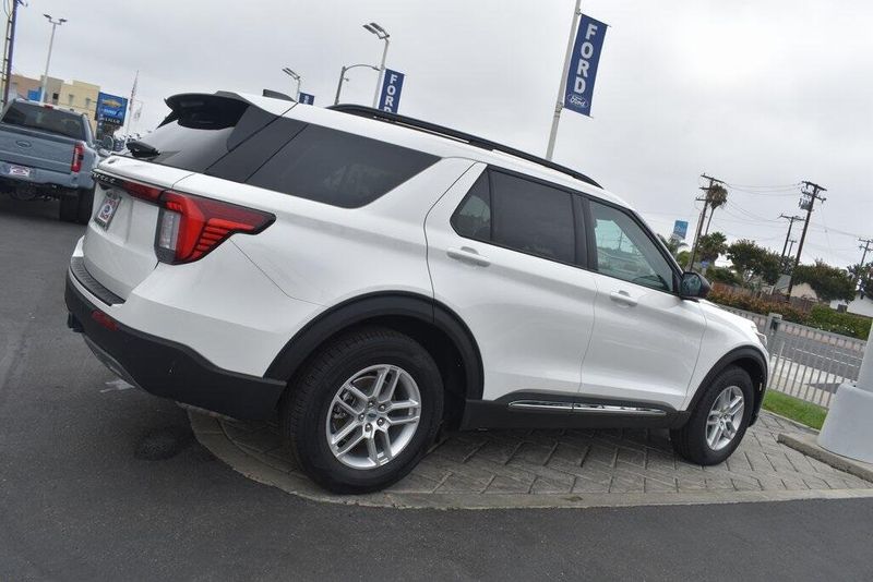 New 2025 Ford Explorer ActiveImage 2