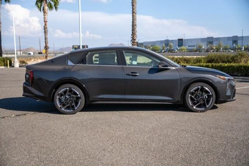 New 2025 Kia K4 GT-LineImage 8