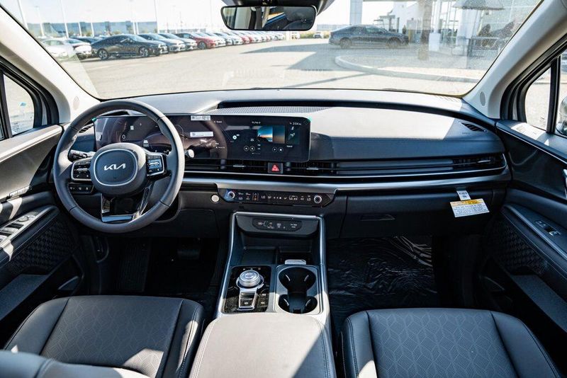 New 2026 Kia Carnival Hybrid SXImage 22