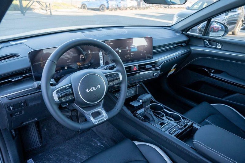 New 2026 Kia K5 GT-LineImage 9