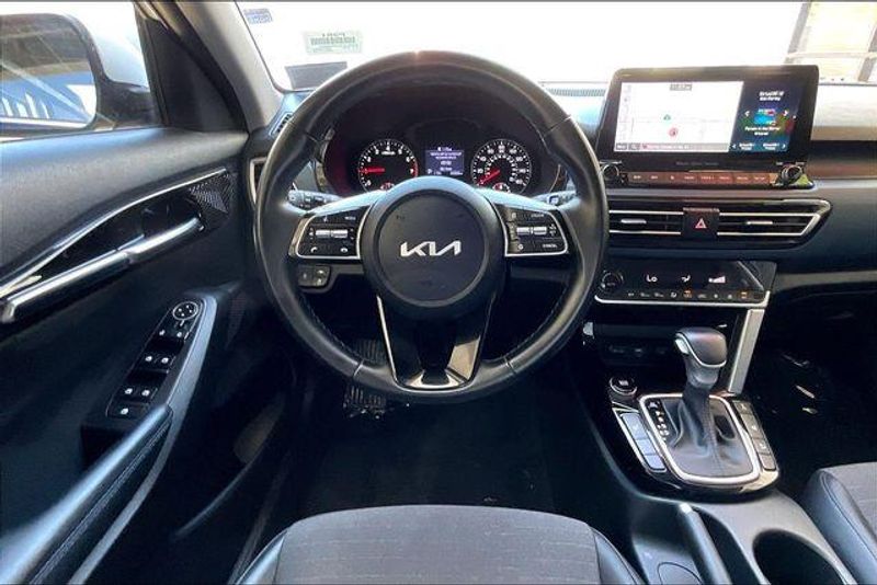 Used 2023 Kia Seltos NightfallImage 4