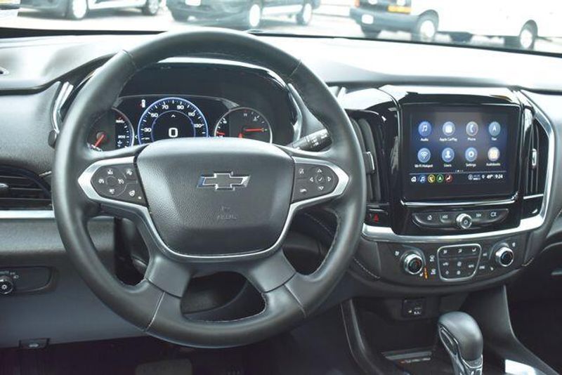 Used 2023 Chevrolet Traverse PremierImage 24
