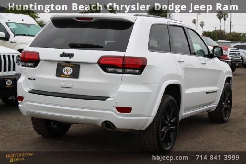 2022 Jeep Grand Cherokee WK Laredo XImage 5