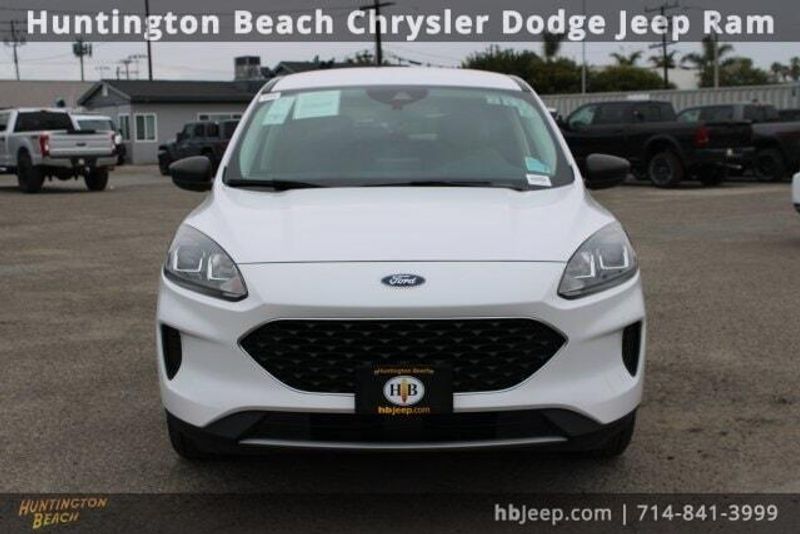 2022 Ford Escape SE HybridImage 2