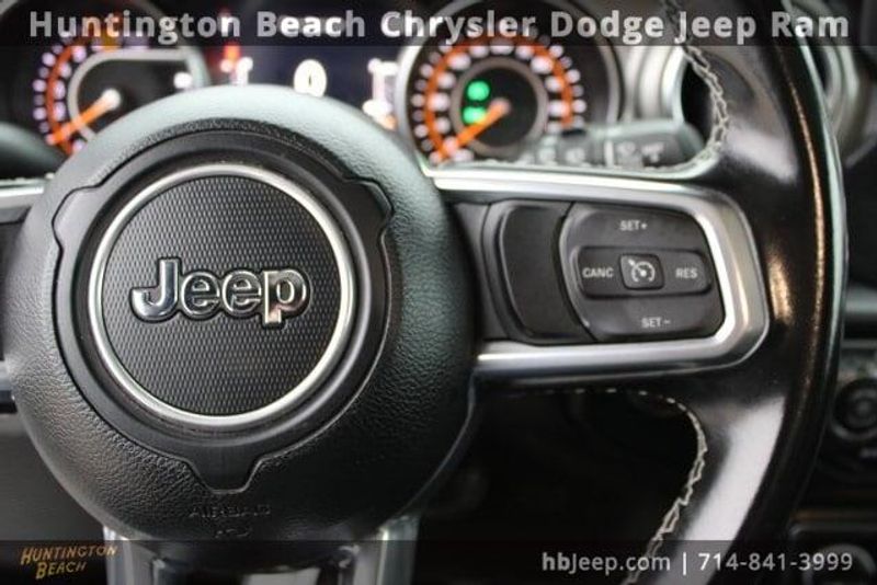 2022 Jeep Wrangler Unlimited SaharaImage 18