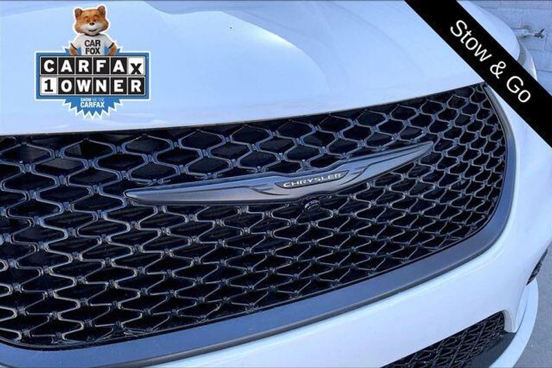 Used 2026 Chrysler Pacifica LimitedImage 30