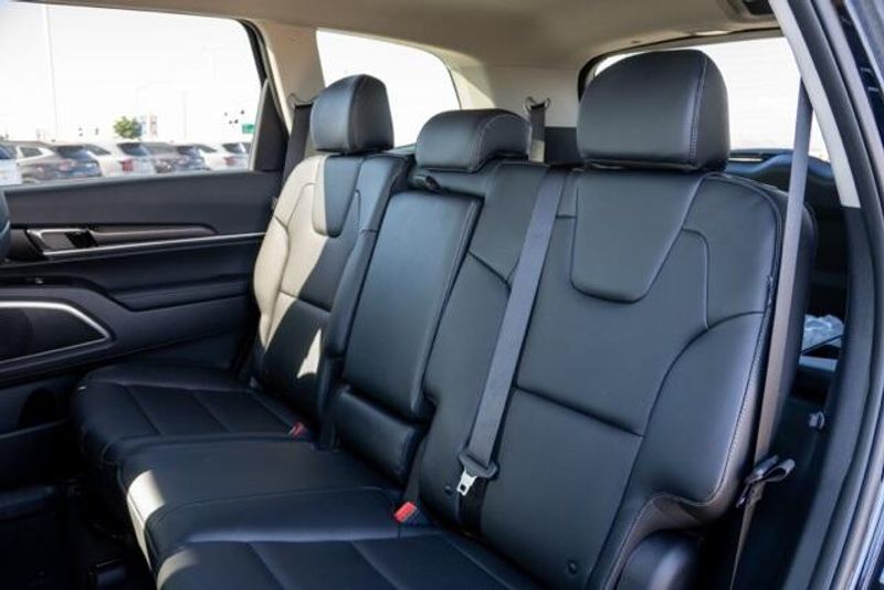 New 2025 Kia Telluride LXImage 15