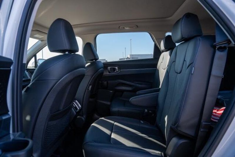 New 2026 Kia Sorento Hybrid EXImage 13