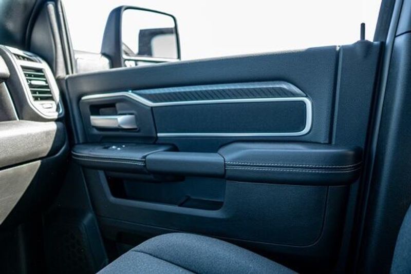 2025 RAM 2500 Big HornImage 17
