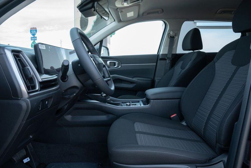 New 2026 Kia Sorento LXImage 12