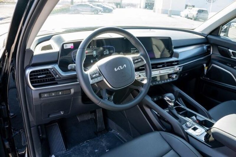 New 2025 Kia Telluride LXImage 10