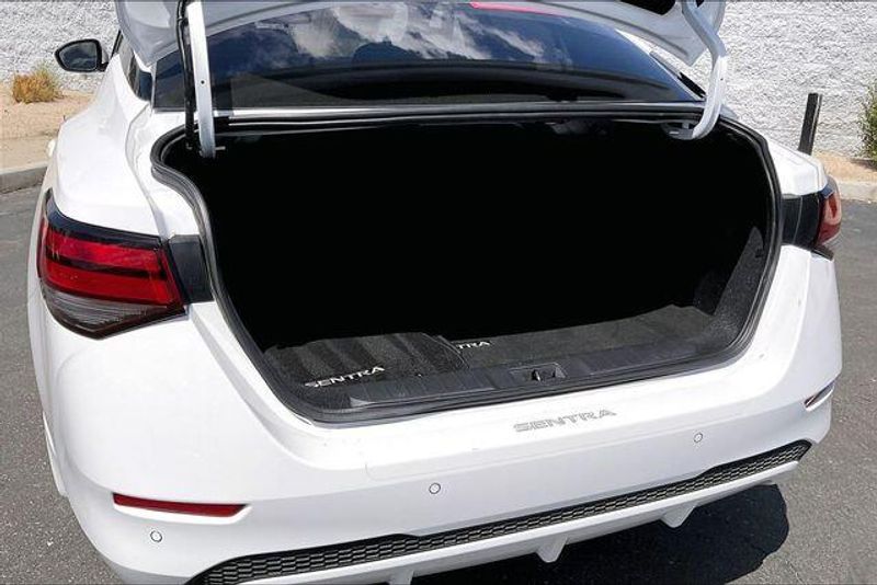 Used 2025 Nissan Sentra SVImage 34