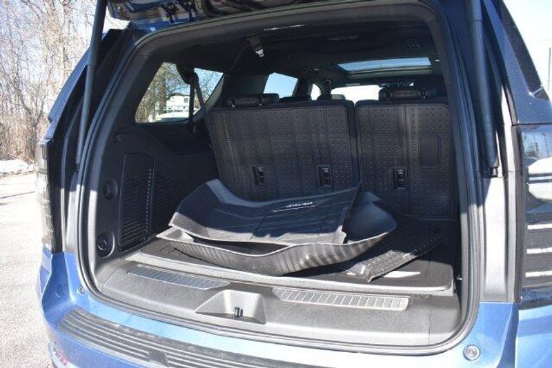 New 2026 Chevrolet Suburban High CountryImage 24