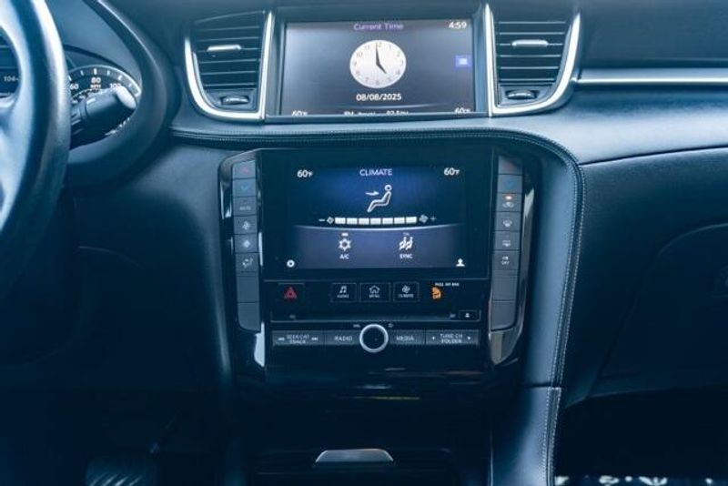 Used 2019 INFINITI QX50 LuxeImage 17
