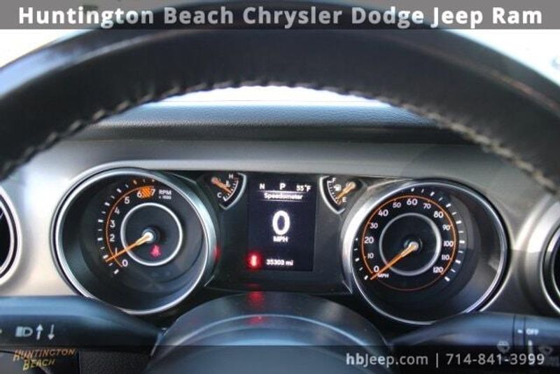 2022 Jeep Wrangler Unlimited WillysImage 21
