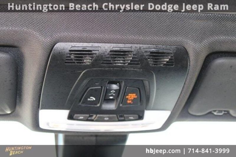 2015 BMW M3 BaseImage 16