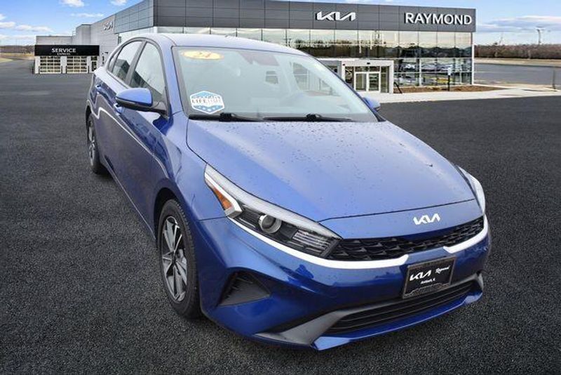 Used 2024 Kia Forte LXSImage 9