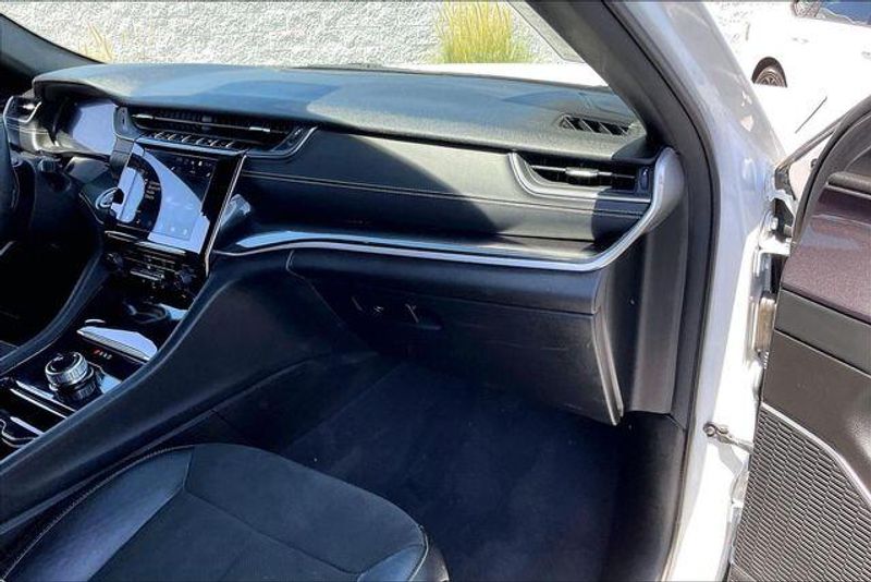 Used 2021 Jeep Grand Cherokee L AltitudeImage 16