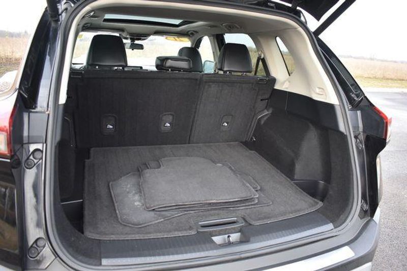 Used 2021 Nissan Rogue SVImage 17