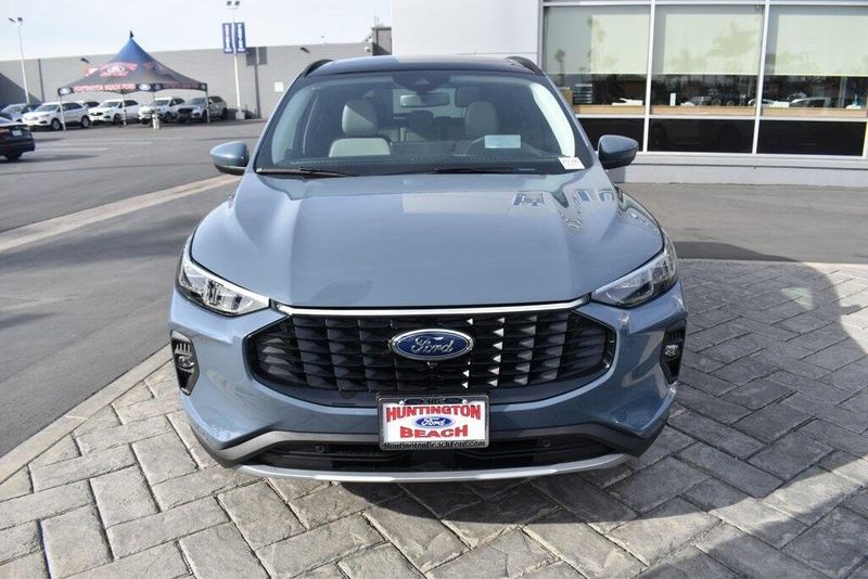 2025 Ford Escape Plug-In Hybrid BaseImage 25