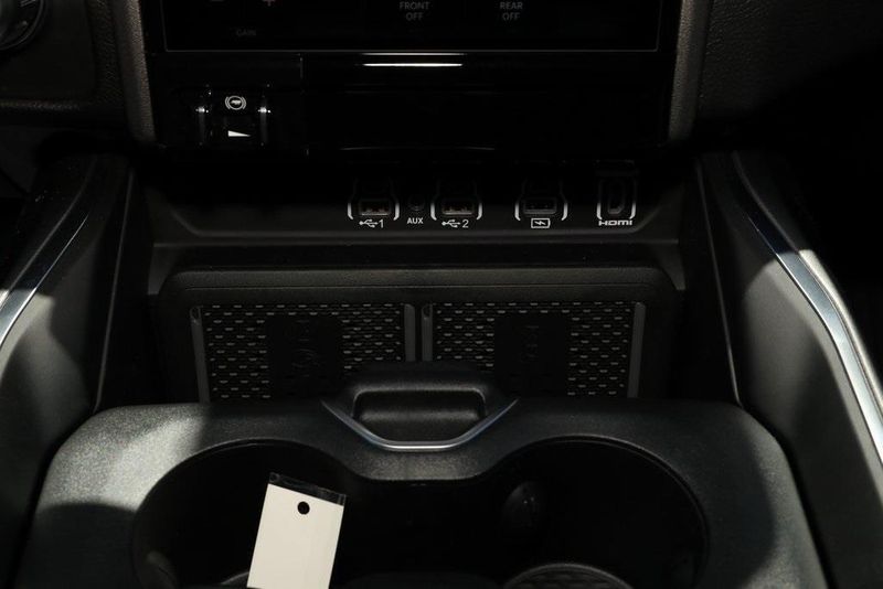 2025 RAM 1500 Laramie Crew Cab 4x4 5