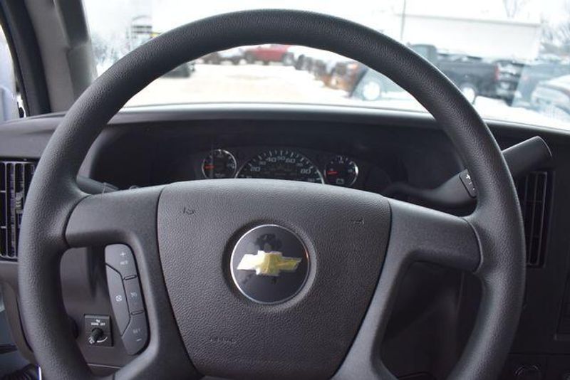 New 2025 Chevrolet Express 3500 Work VanImage 26