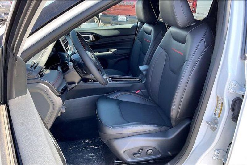 New 2026 Jeep Compass Trailhawk 4x4Image 8