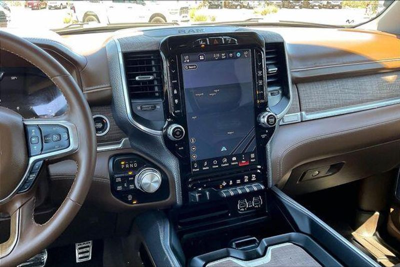 Used 2023 RAM 1500 LimitedImage 5