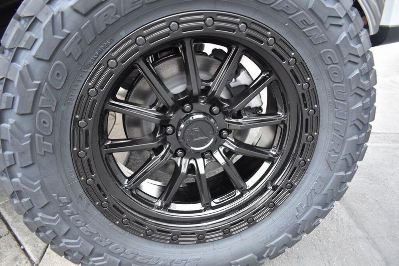 New 2025 Ford F-150 LariatImage 10