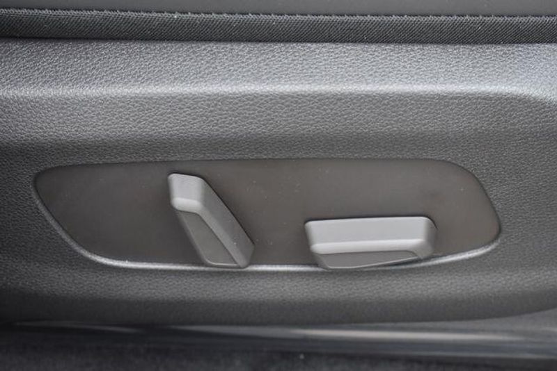 New 2026 Kia Carnival Hybrid EXImage 14