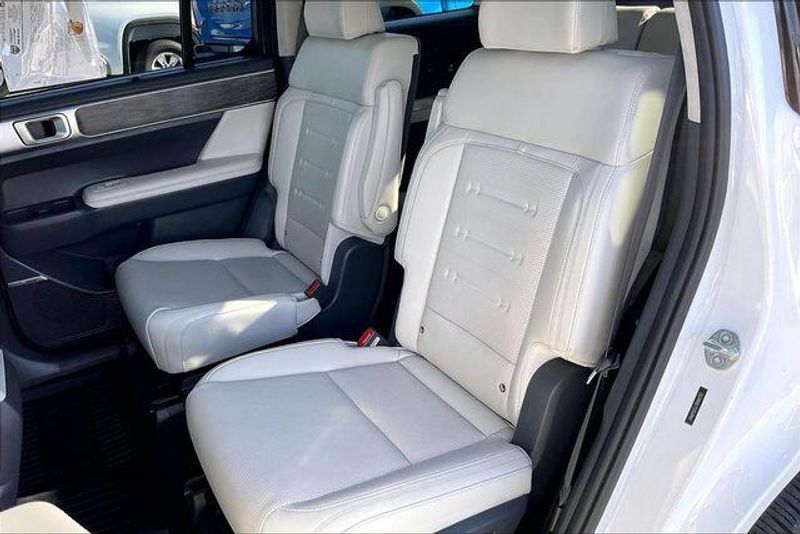 Used 2024 Hyundai Santa Fe CalligraphyImage 25