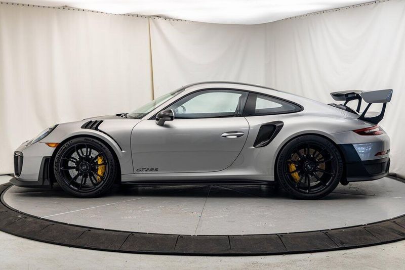 2019 Porsche 911 GT2 RSImage 2