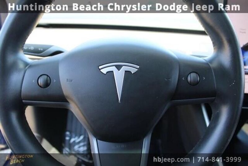 2019 Tesla Model 3 Standard Range PlusImage 14