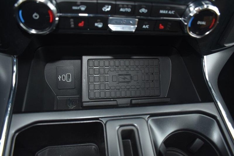 2025 Ford F-150 XLTImage 19