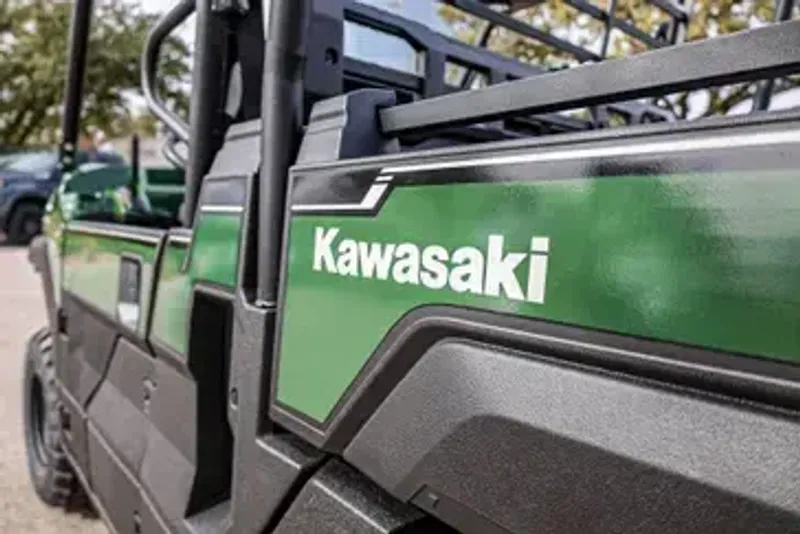 2025 Kawasaki MULE PROFXT 820 EPS TIMBERLINE GREENImage 9