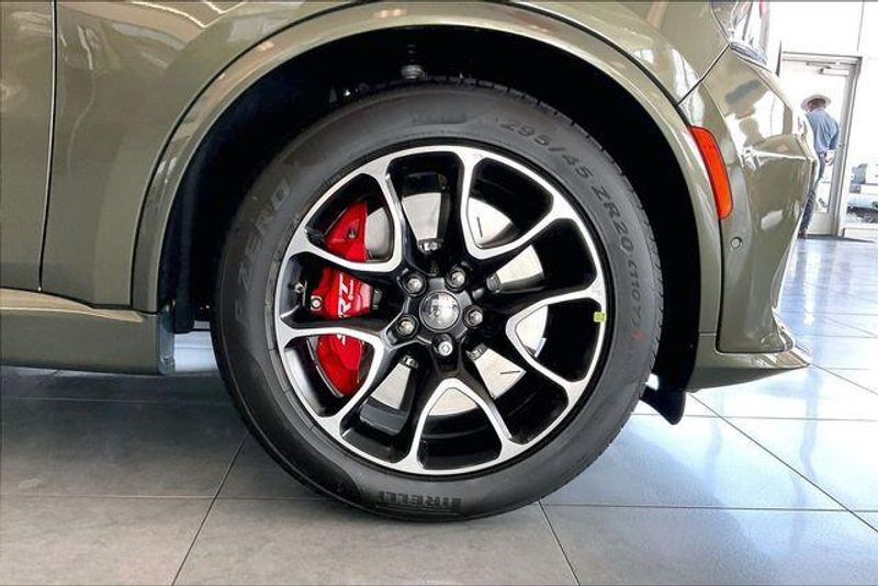 New 2026 Dodge Durango Srt Hellcat AwdImage 10