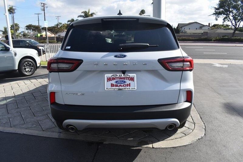 2025 Ford Escape ActiveImage 8