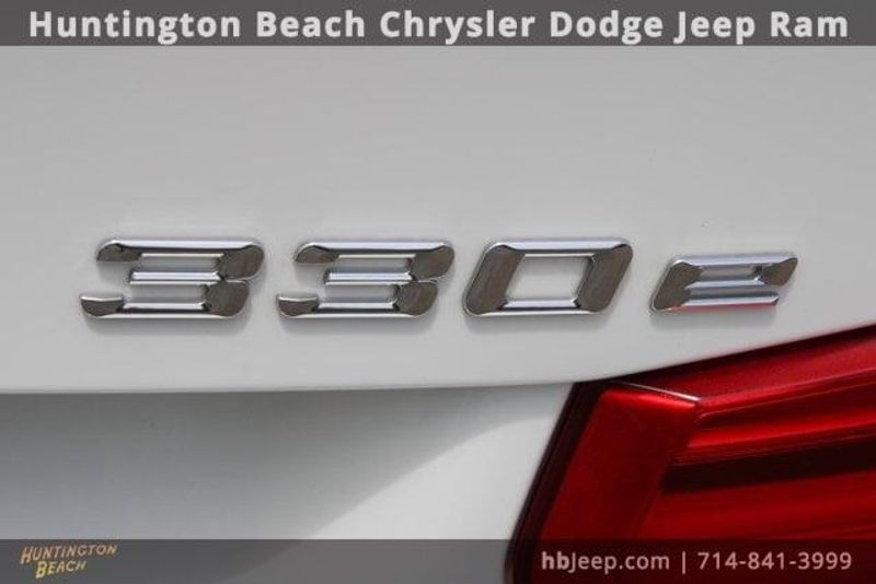 2018 BMW 3 Series 330e IperformanceImage 9