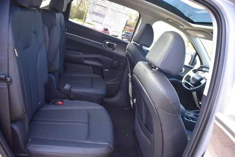 New 2026 Kia Sorento X-Line EXImage 17