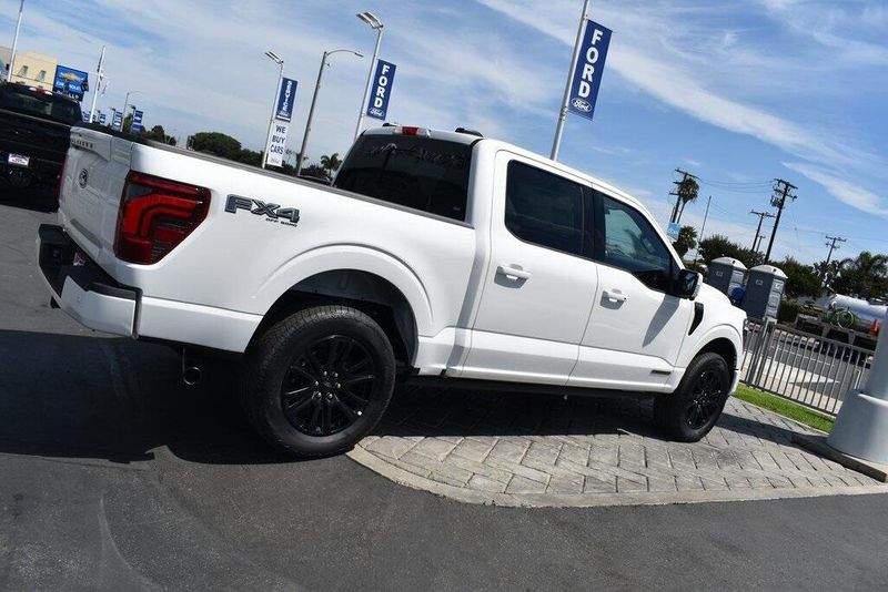 New 2025 Ford F-150 PlatinumImage 2
